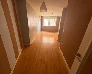 Dormitori de Apartament en venda en Torre del Campo amb Aire condicionat