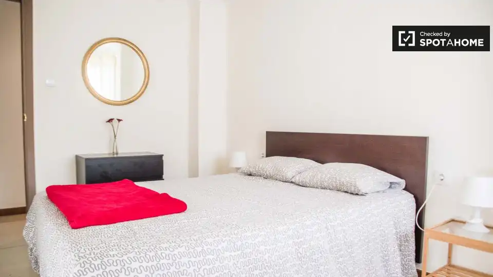 Dormitori de Apartament per a compartir en Mislata amb Aire condicionat, Calefacció i Terrassa