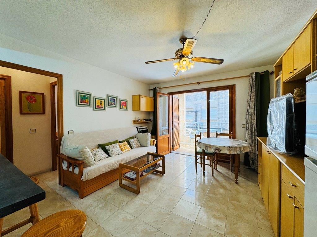 Sala de estar de Piso en venta en Torrevieja con Amueblado
