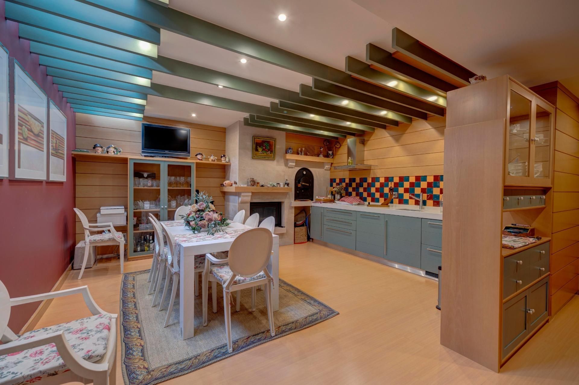 Kitchen of Single-family semi-detached for sale in Burgos Capital  with Air Conditioner, Heating and Private garden