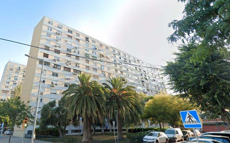 Exterior view of Flat for sale in L'Hospitalet de Llobregat