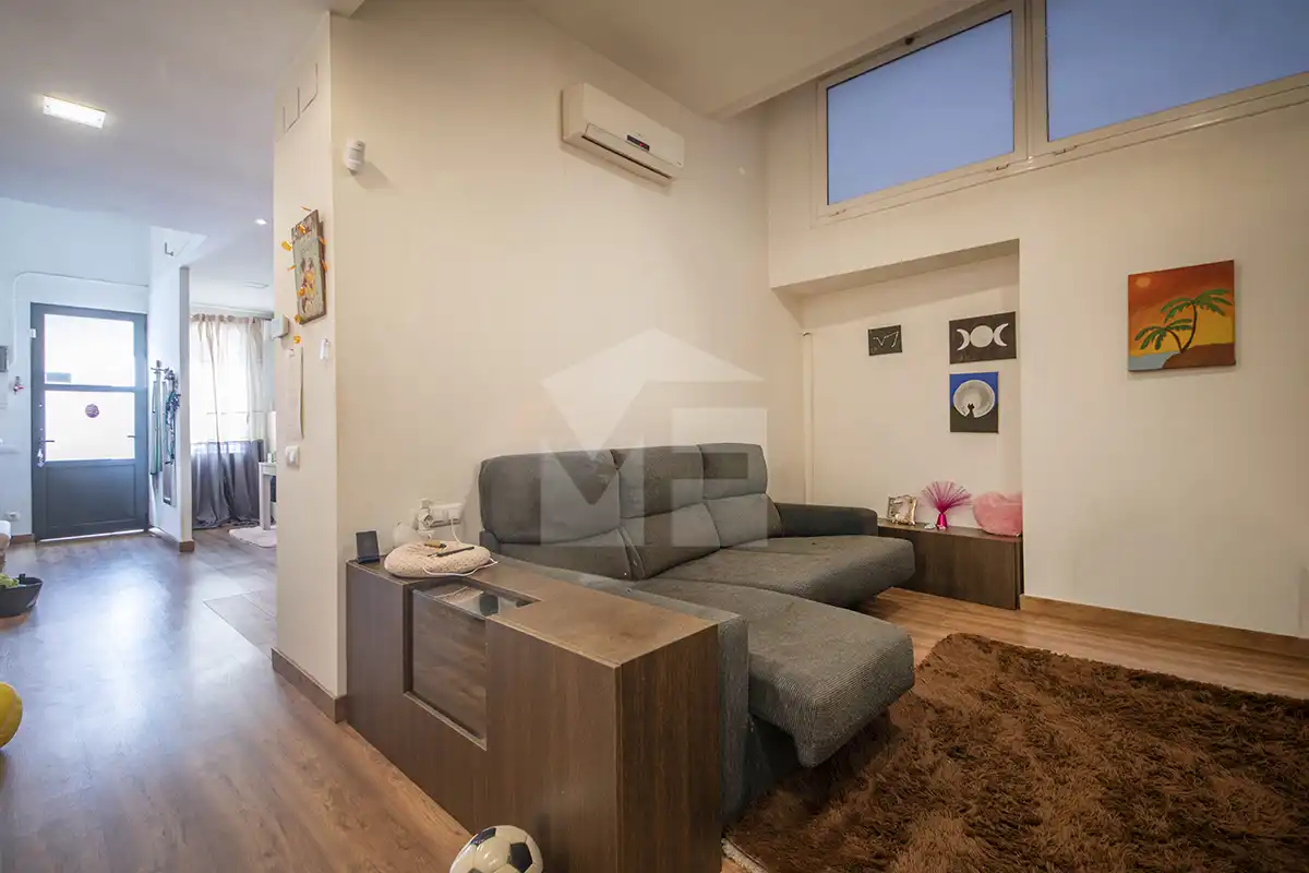 Sala de estar de Piso en venta en Barcelona con Aire acondicionado y Amueblado