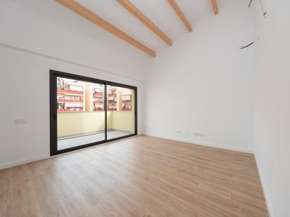 Bedroom of Flat for sale in Cornellà de Llobregat  with Air Conditioner and Terrace