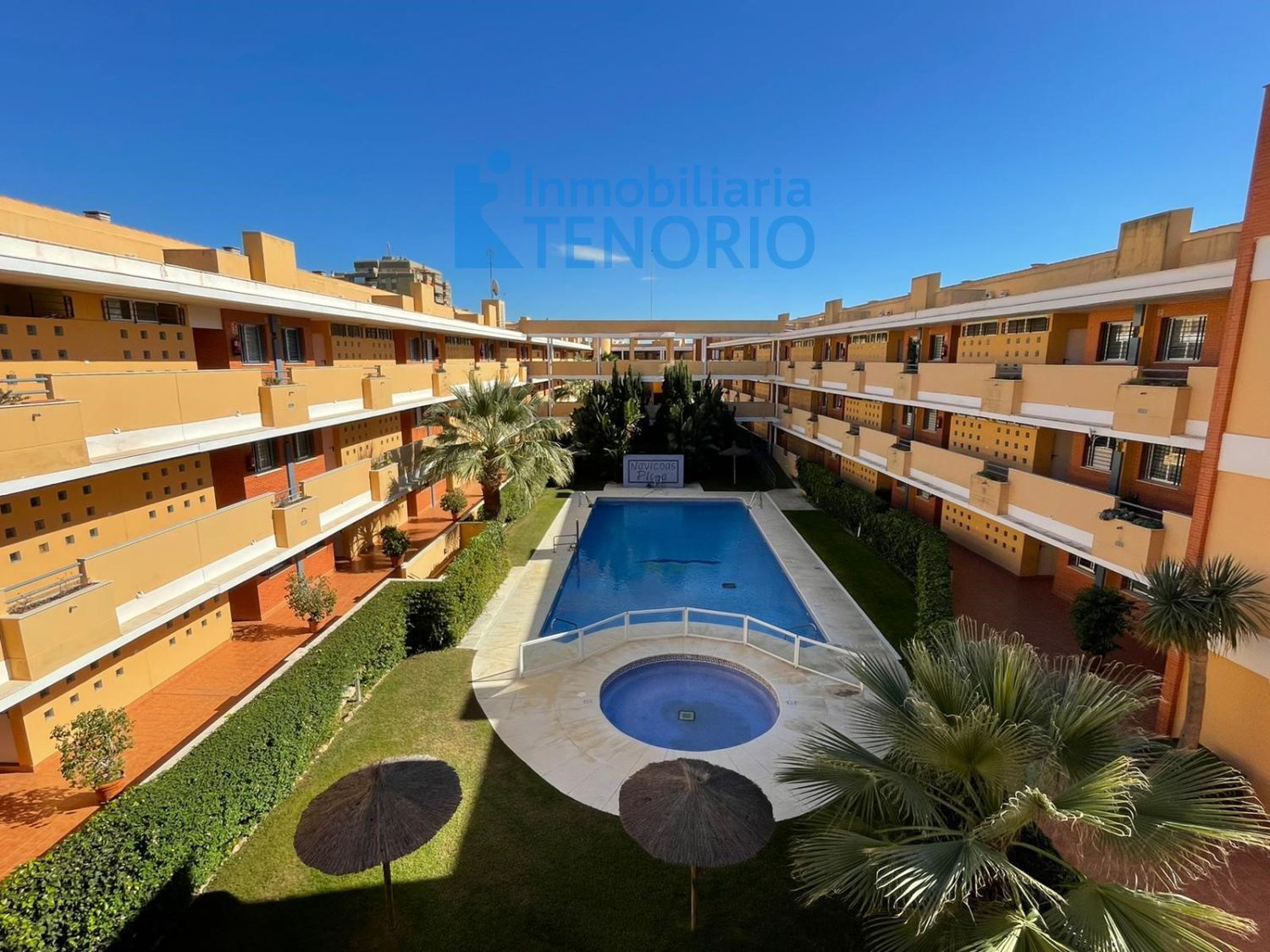 Vista exterior de Apartament en venda en La Antilla amb Terrassa i Moblat