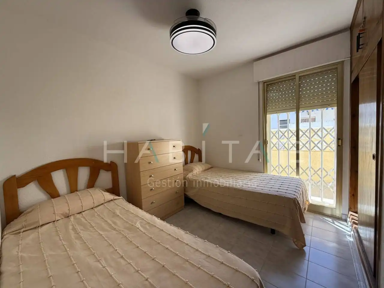 Habitación de Dúplex en venta en San Pedro del Pinatar con Aire acondicionado y Jardín privado
