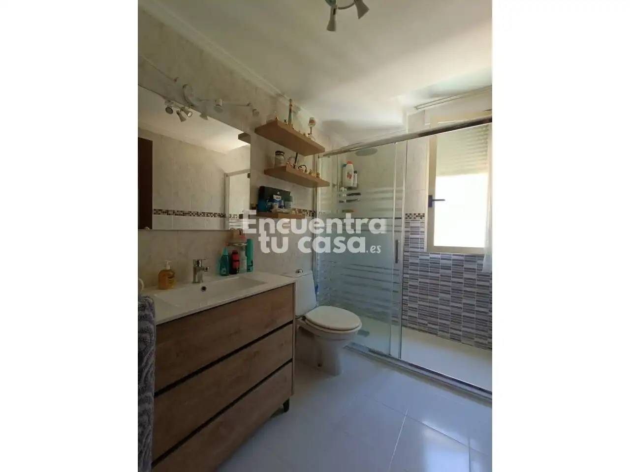 Baño de Apartamento en venta en Miranda de Ebro con Calefacción, Parquet y Trastero