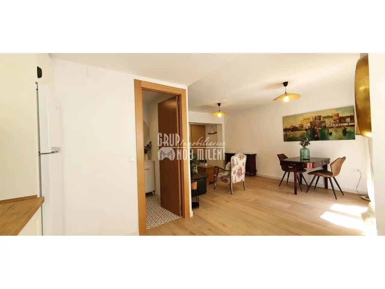 Habitación de Piso en venta en Silla con Amueblado y Balcón