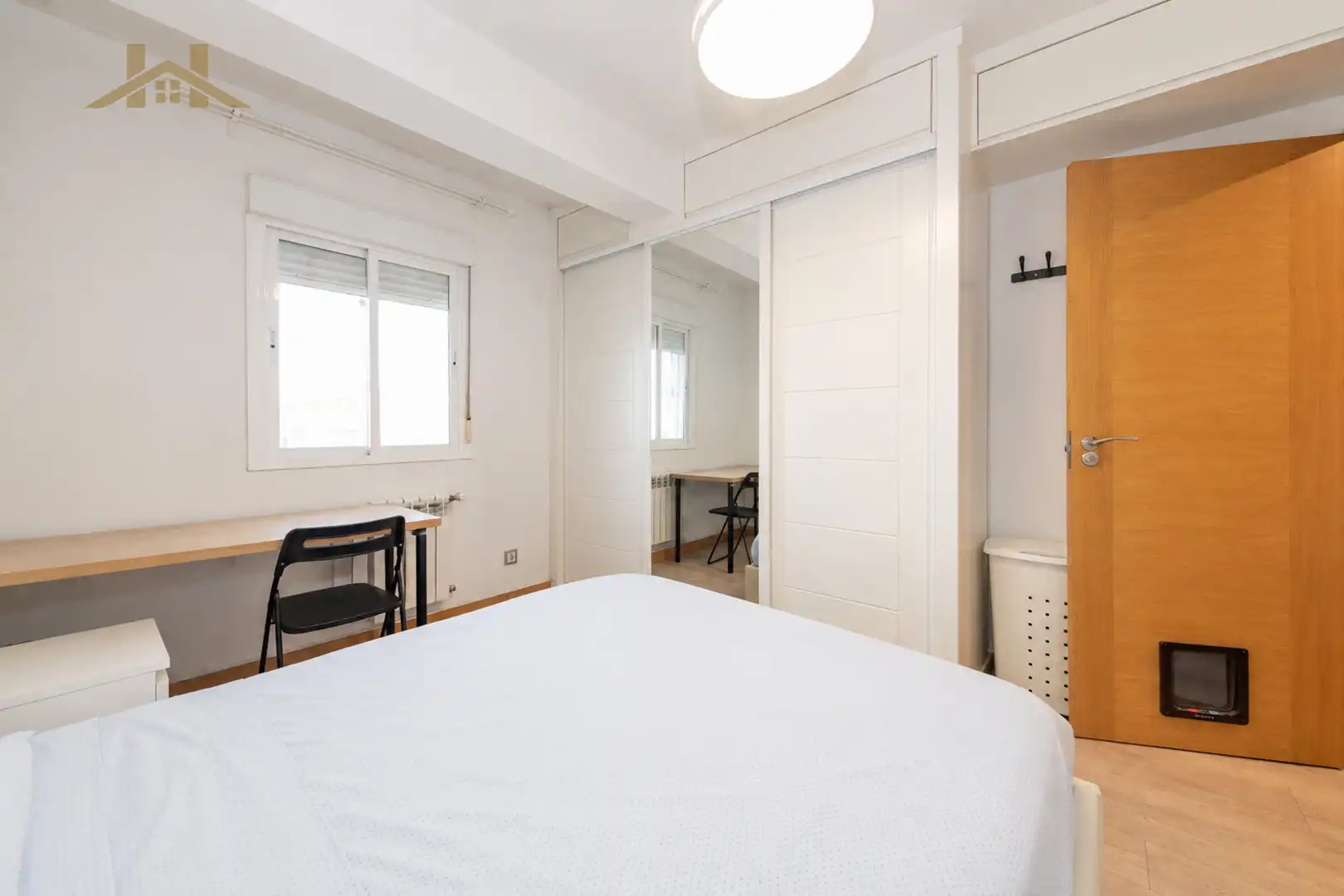 Bedroom of Flat for sale in Madrid  with Air Conditioner, Heating and Furnished