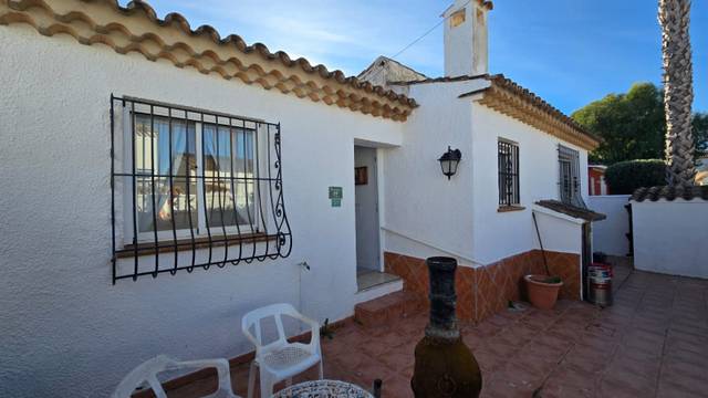 Casa-chalet en Venta en Les Bassetes - El Marjal