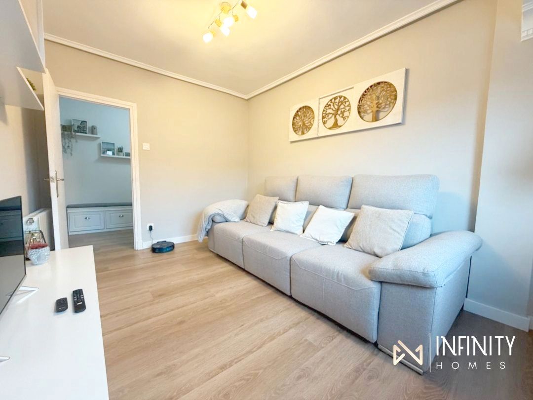 Living room of Flat for sale in Barakaldo   with Heating