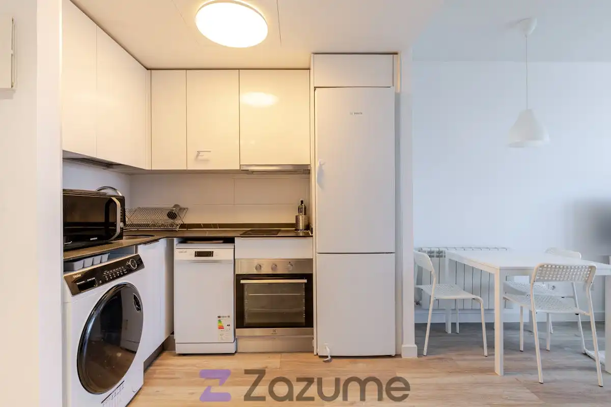 Küche von Wohnung zur Miete in Madrid mit Klimaanlage, Privatgarten und Schwimmbad