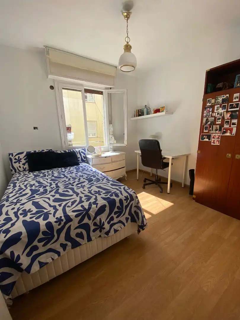 Schlafzimmer von Wohnung zur Miete in Madrid mit Heizung, Parkett und Möbliert