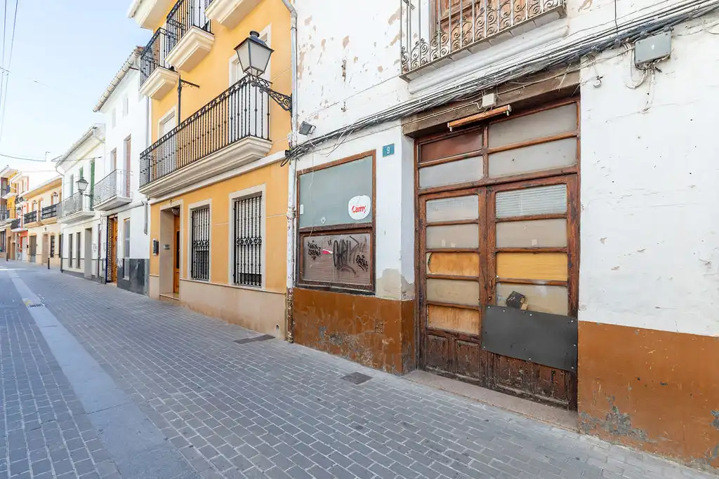 Exterior view of Commercial properties for sale in Llombai