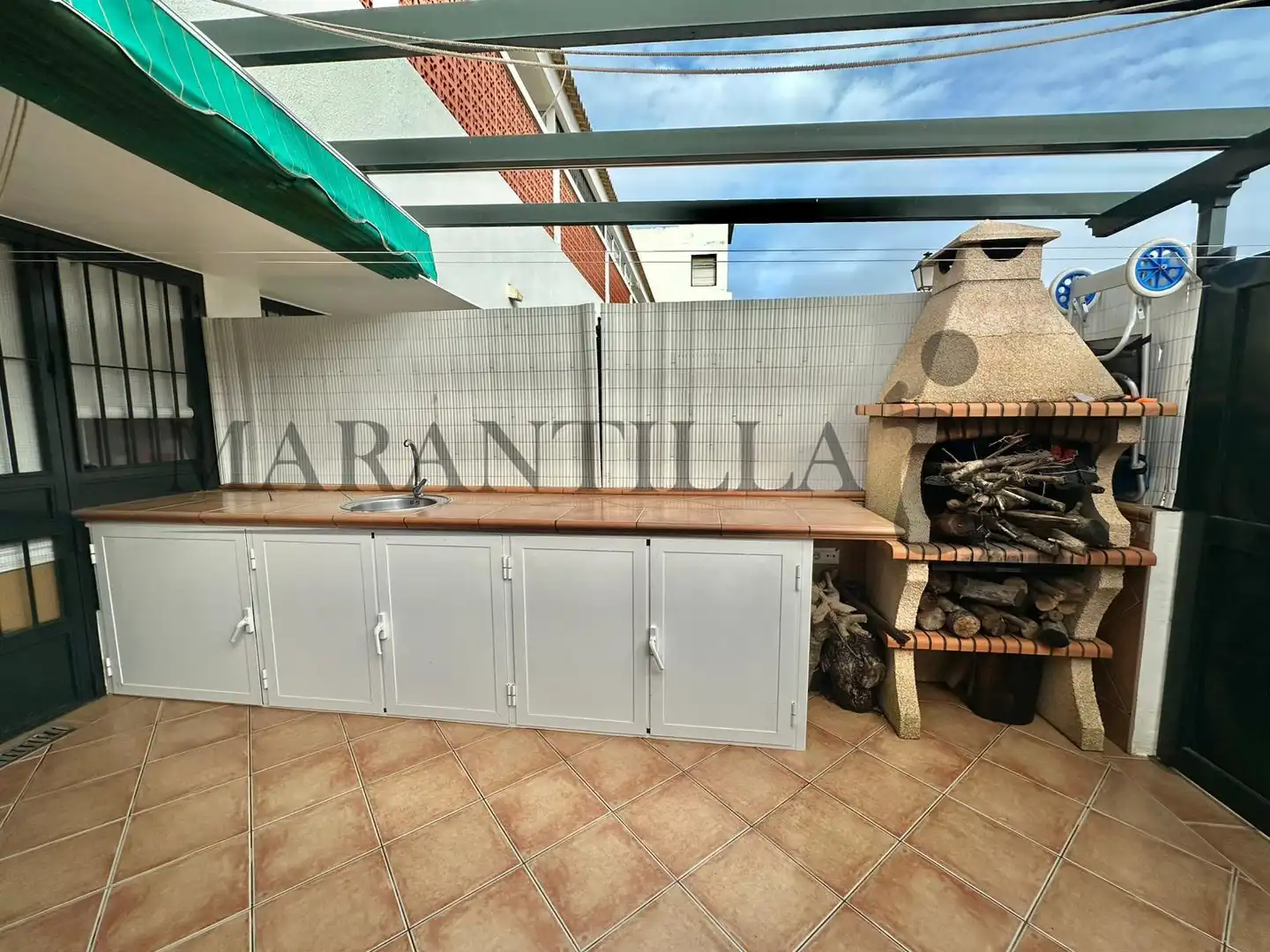 Adossat amb terrassa en venda a La Antilla, imagen 2