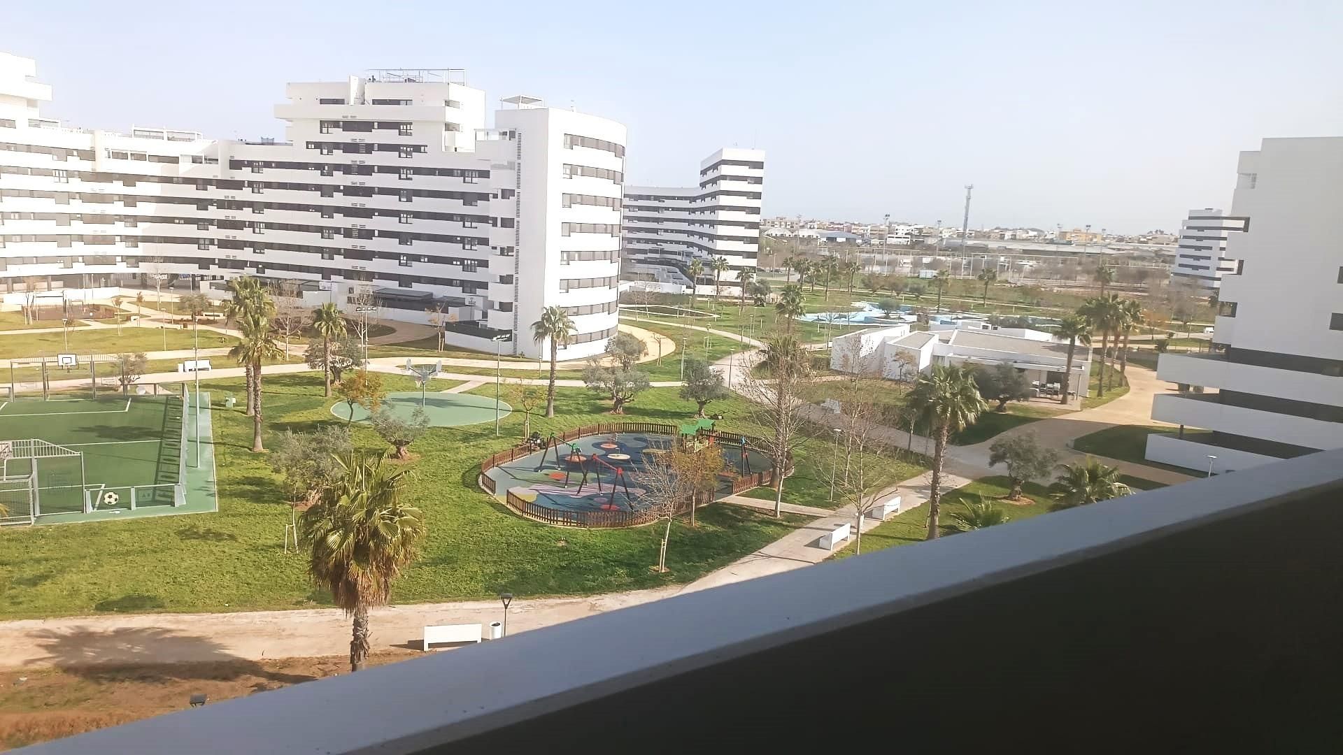 Exterior view of Flat for rent in  Sevilla Capital  with Air Conditioner, Terrace and Storage room