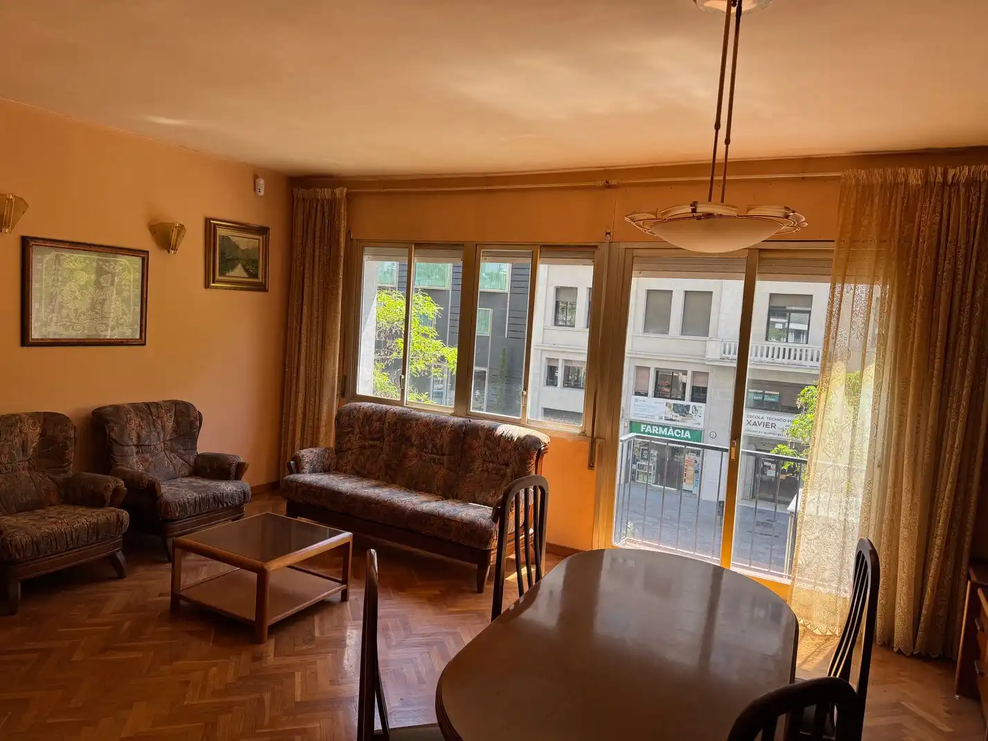 Sala de estar de Piso en venta en Barcelona con Aire acondicionado, Calefacción y Horno