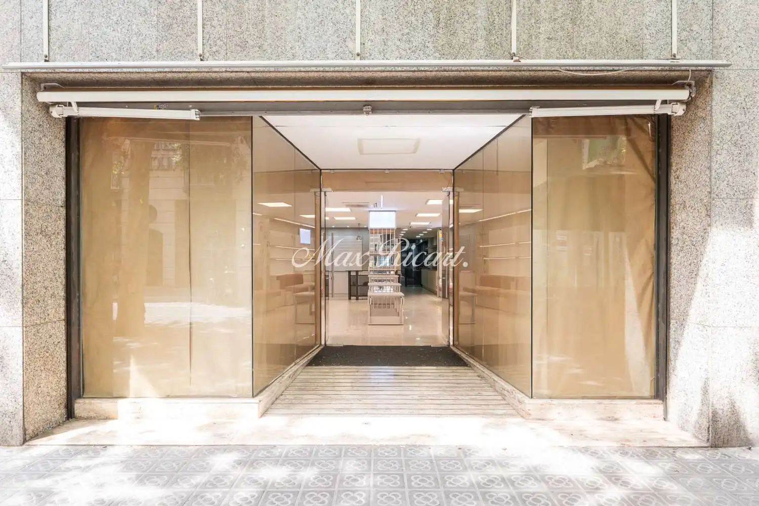 Local comercial de lloguer a Eixample, imagen 11