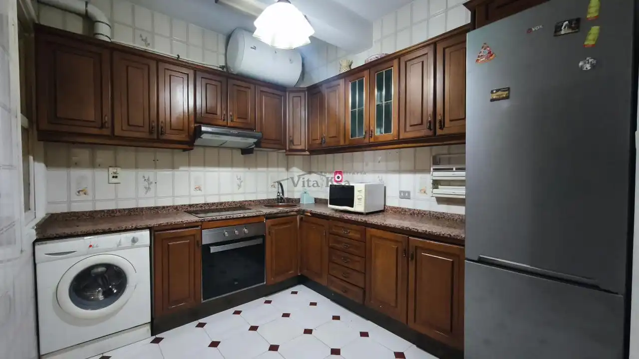 Cocina de Piso en venta en Ourense Capital  con Calefacción, Parquet y Trastero