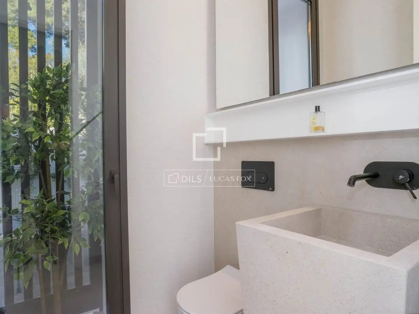 Baño de Casa o chalet en venta en Marbella con Aire acondicionado, Calefacción y Jardín privado