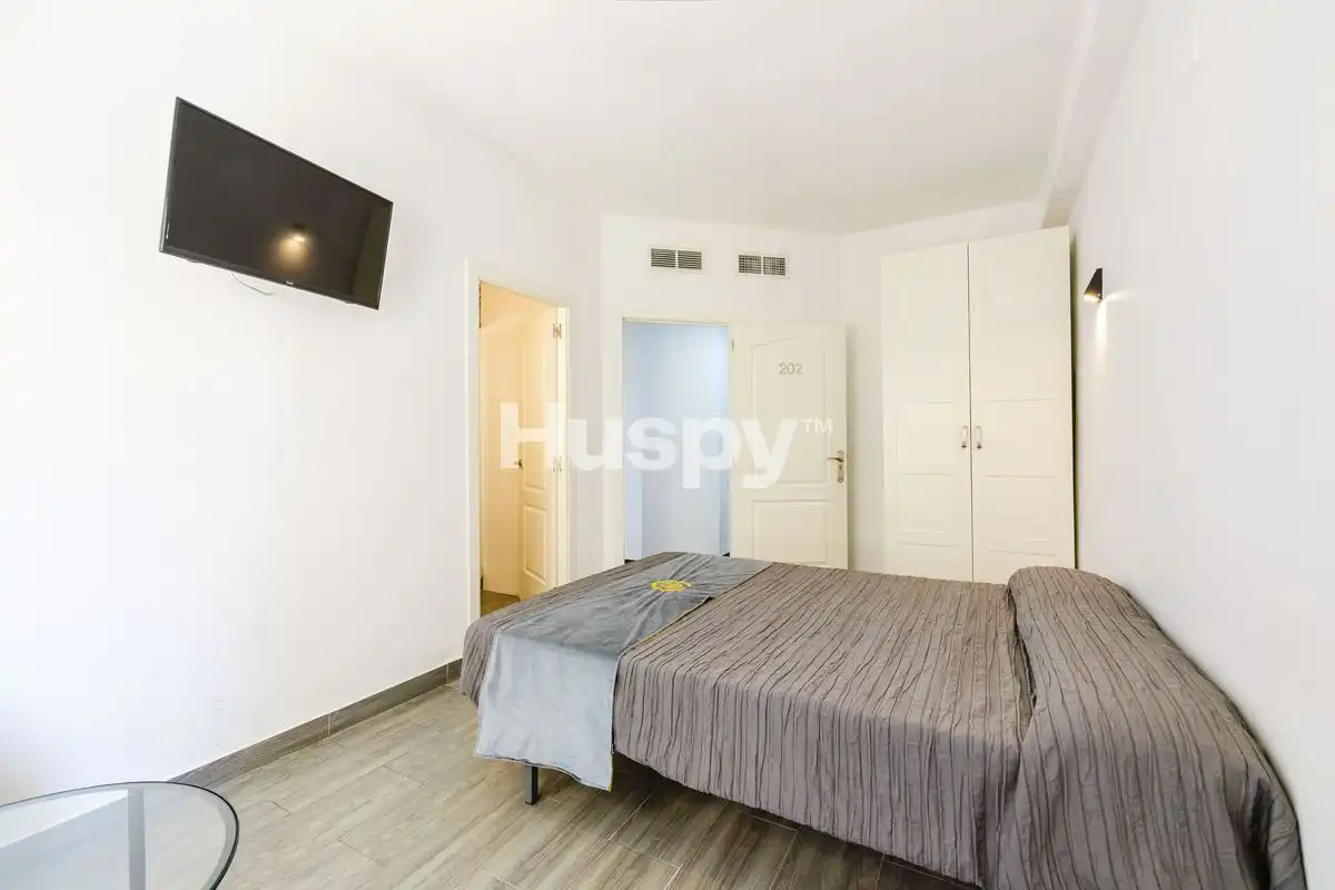 Schlafzimmer von Büro zur Miete in Málaga mit Heizung