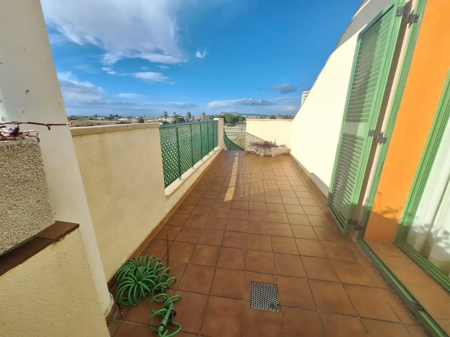 Terraza de Casa adosada en venta en Tavernes de la Valldigna con Aire acondicionado, Jardín privado y Terraza