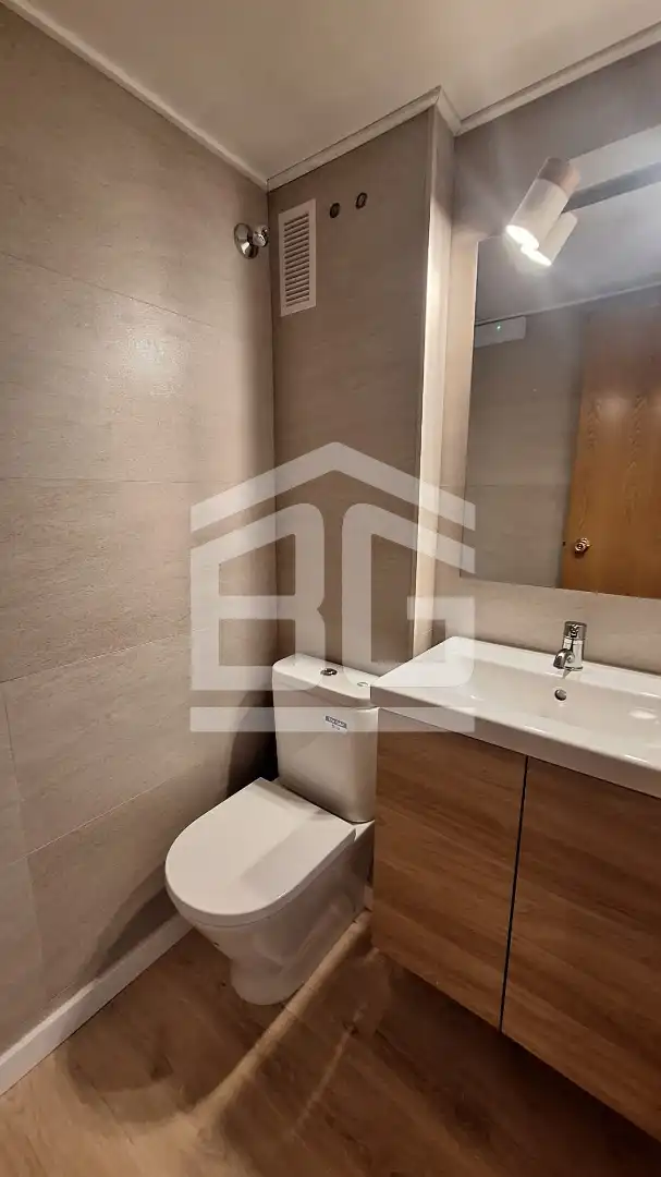Badezimmer von Büro zum Verkauf in Granollers mit Klimaanlage, Heizung und Internet