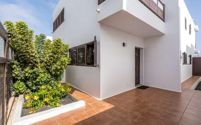 Exterior view of Duplex for sale in San Bartolomé  with Terrace and Balcony
