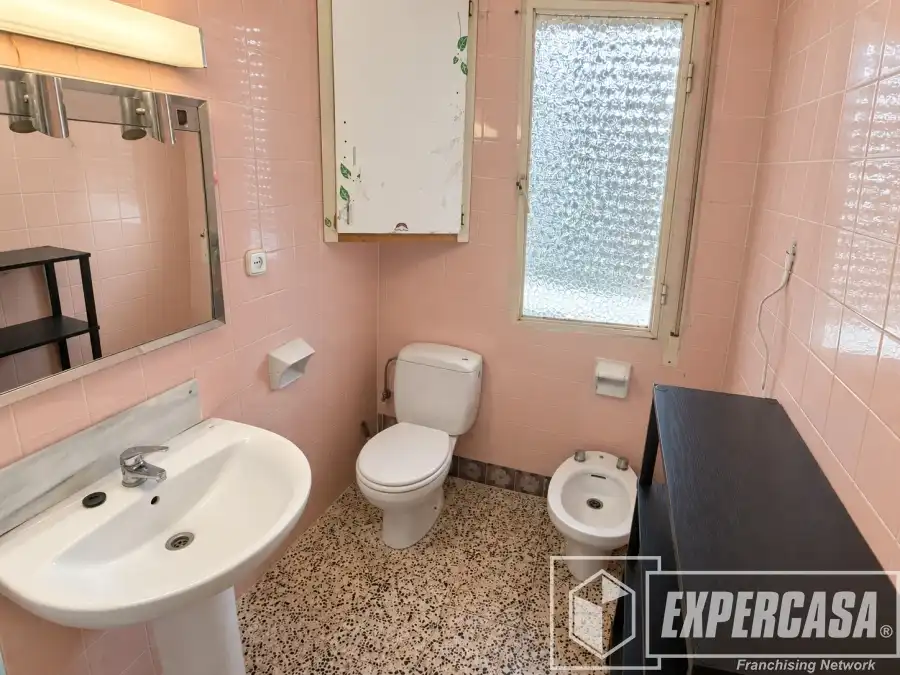 Bathroom of Flat for share in Casco Antiguo  
