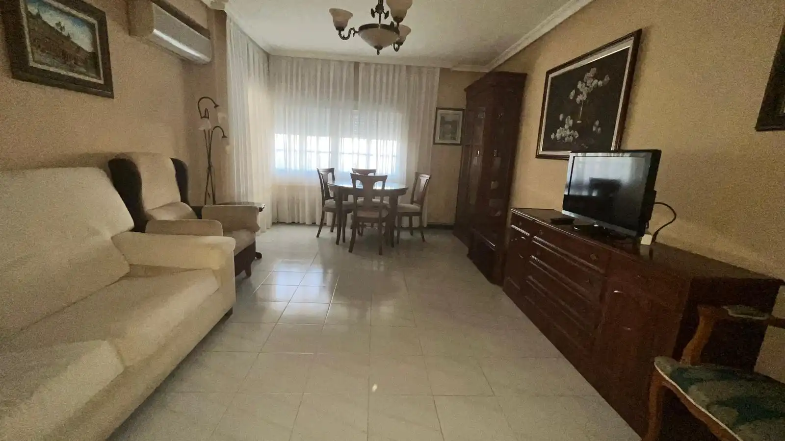 Sala de estar de Piso de alquiler en Trujillo con Aire acondicionado, Terraza y Amueblado