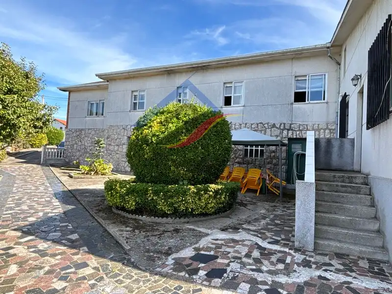 Vista exterior de Casa o xalet en venda en Piélagos amb Calefacció, Jardí privat i Parquet