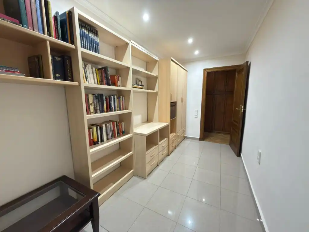 Wohnung zur Miete in Valencia mit Klimaanlage, Terrasse und Möbliert