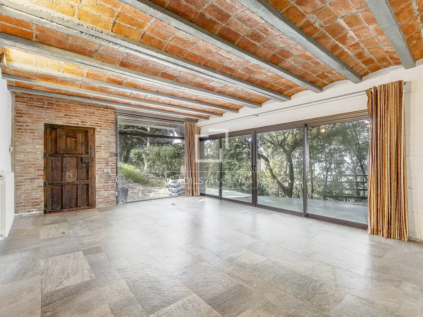Jardín de Casa o chalet en venta en Barcelona con Aire acondicionado, Calefacción y Jardín privado