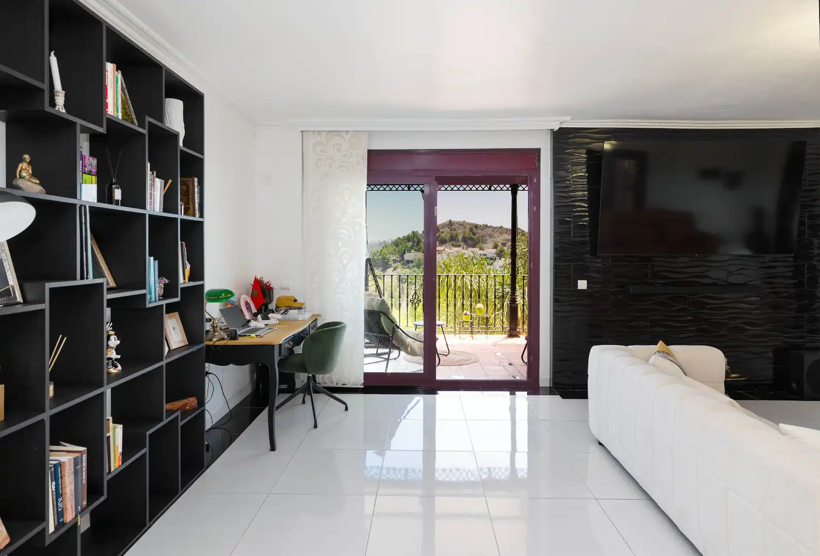 Schlafzimmer von Haus oder Chalet zum Verkauf in Málaga mit Klimaanlage, Heizung und Privatgarten