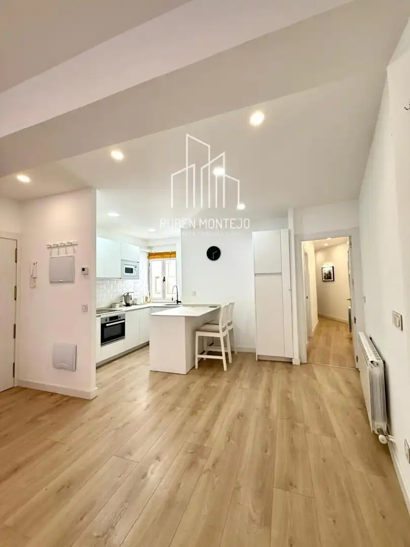 Kitchen of Flat for rent in Salamanca  with Heating, Terrace and Furnished