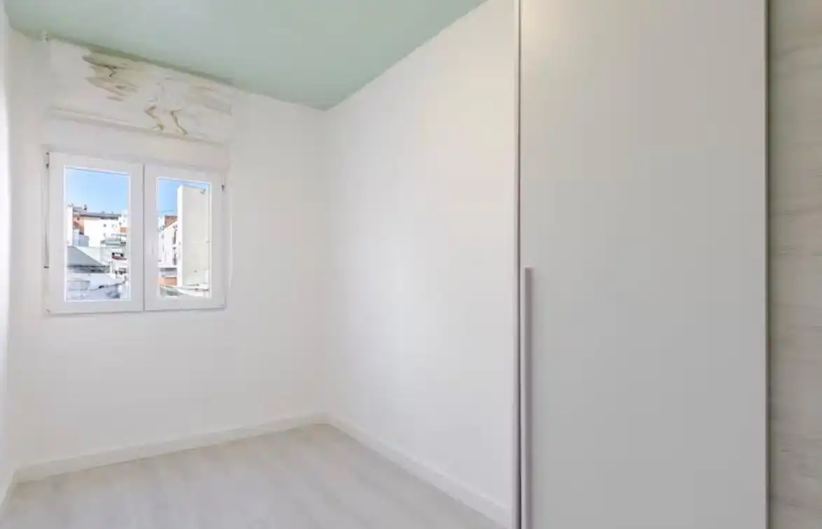 Schlafzimmer von Wohnung zur Miete in Usera