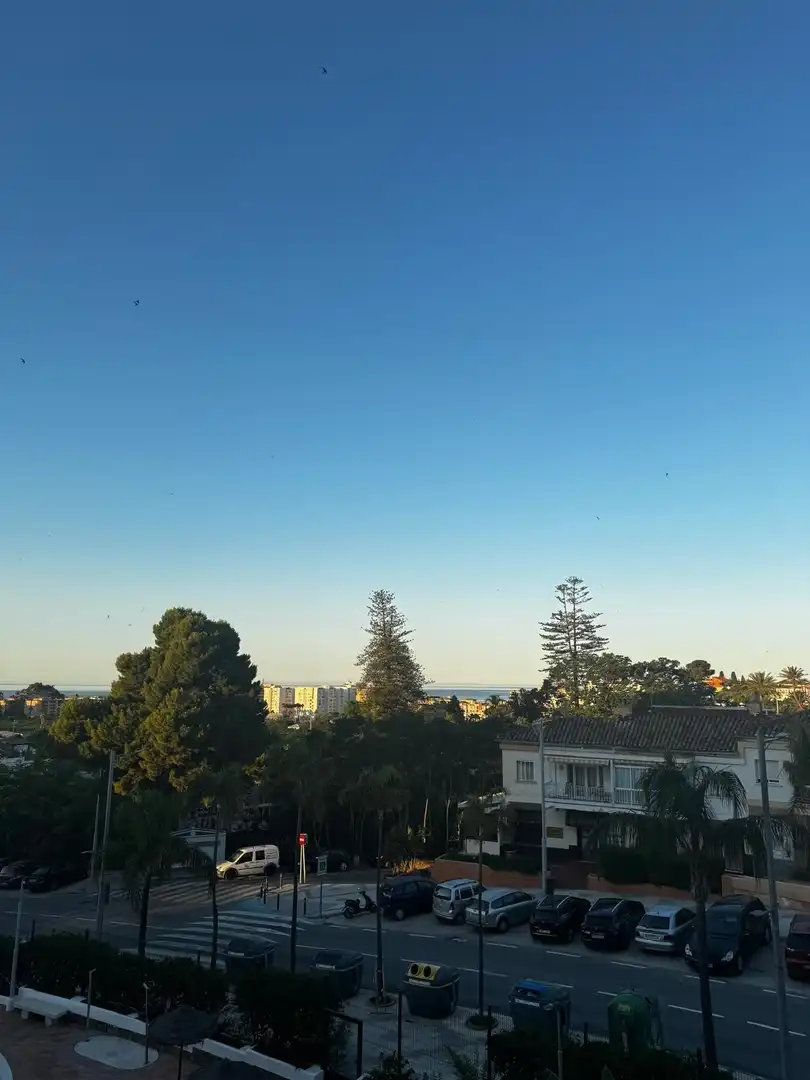 Vista exterior de Piso de alquiler en Almuñécar con Jardín privado, Terraza y Amueblado