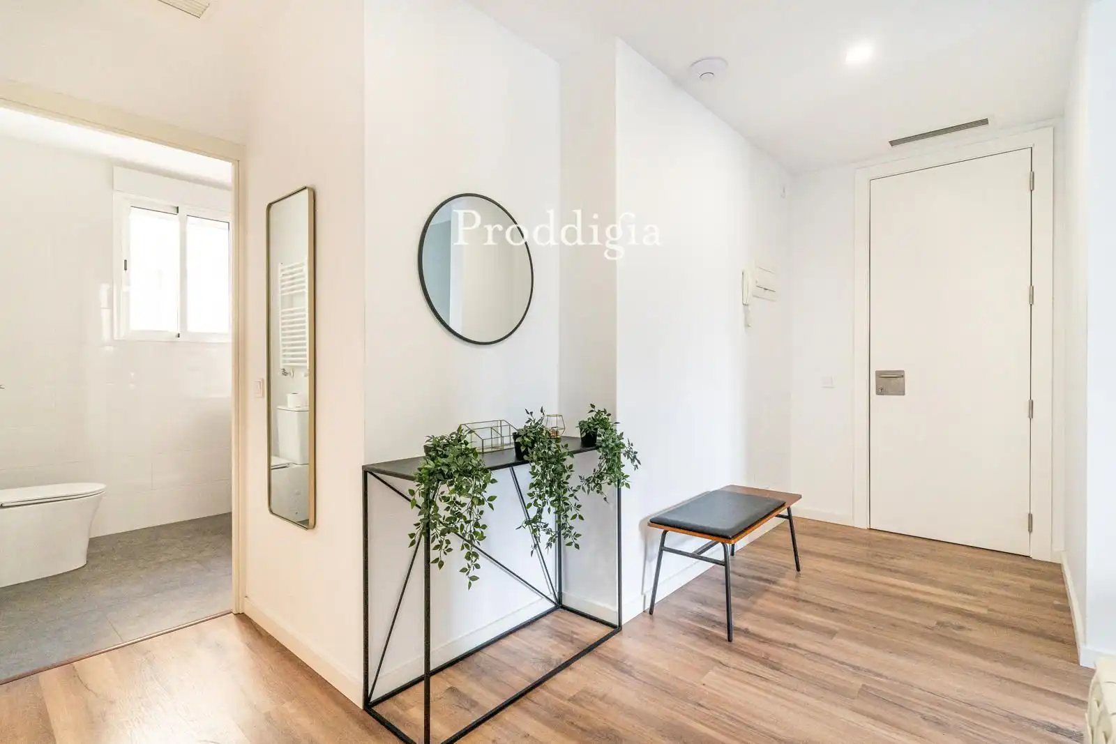 Penthouse with lift to rent in Balmes, imagen 2