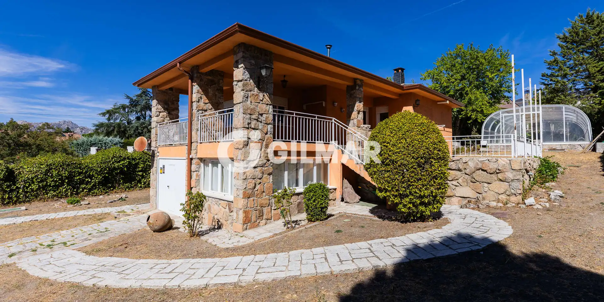 Detached house with pool for sale in Soto del Real