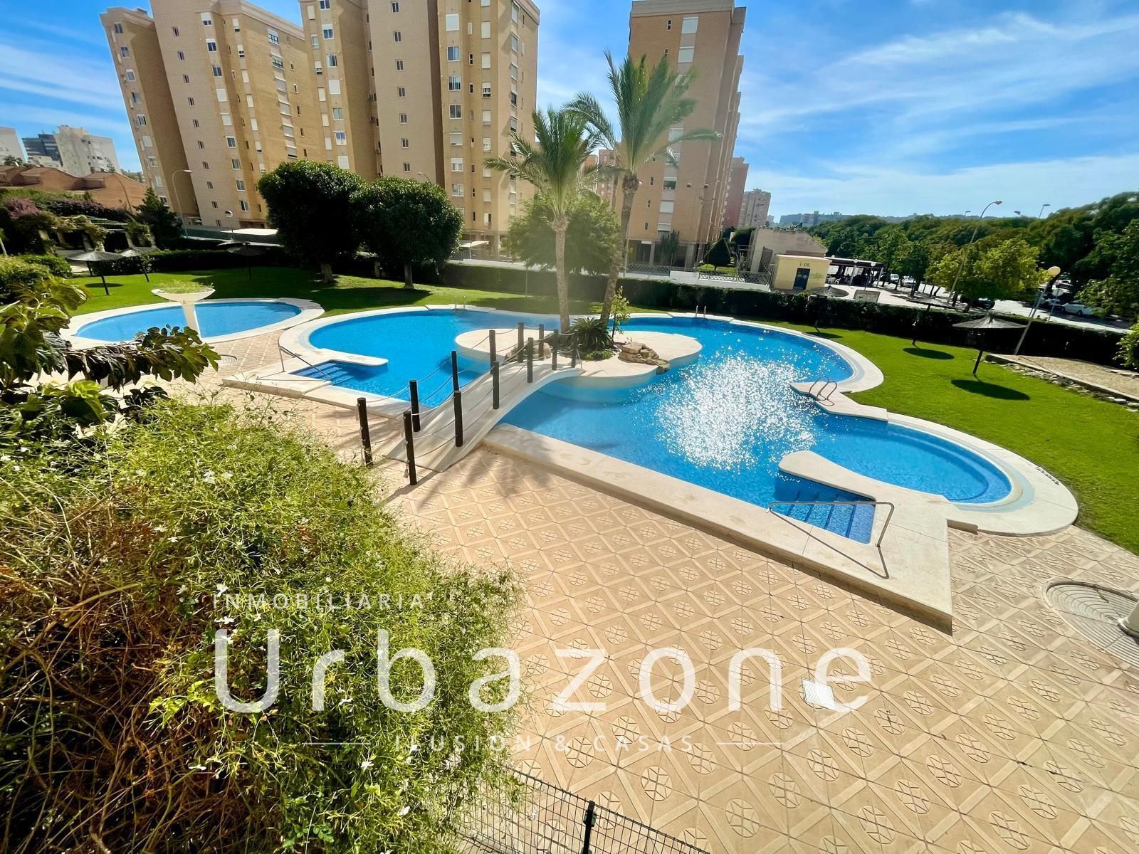 Swimming pool of Flat to rent in Alicante / Alacant  with Air Conditioner, Heating and Terrace