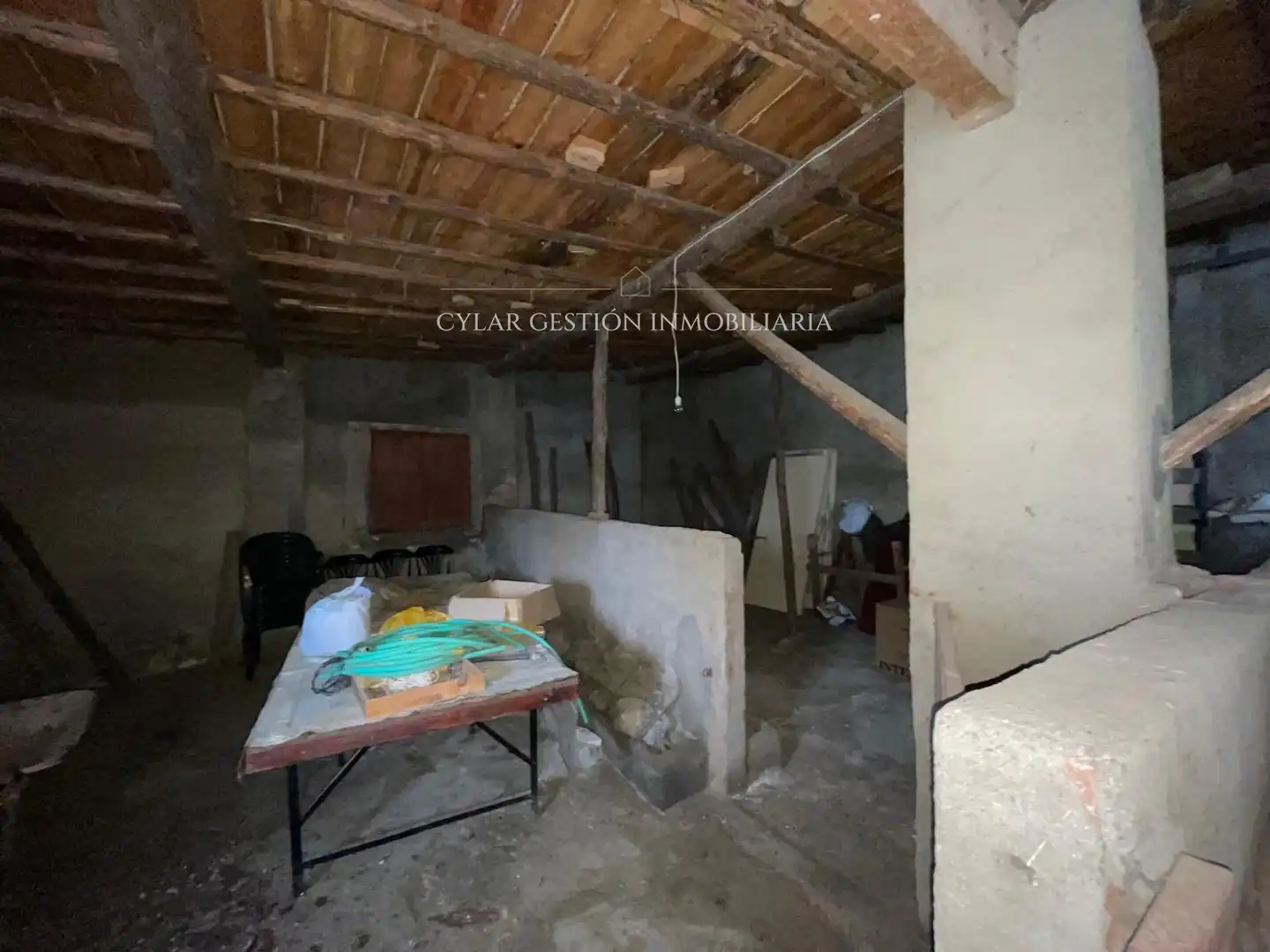 Casa o xalet en venda en San Pedro de Rozados amb Calefacció, Traster i Moblat