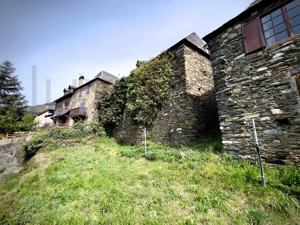 Vista exterior de Casa o xalet en venda en Vielha e Mijaran amb Balcó