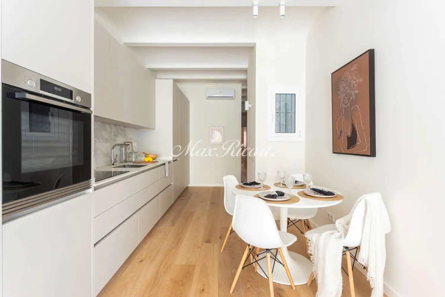 Kitchen of Flat for sale in Barcelona  with Air Conditioner, Heating and Balcony