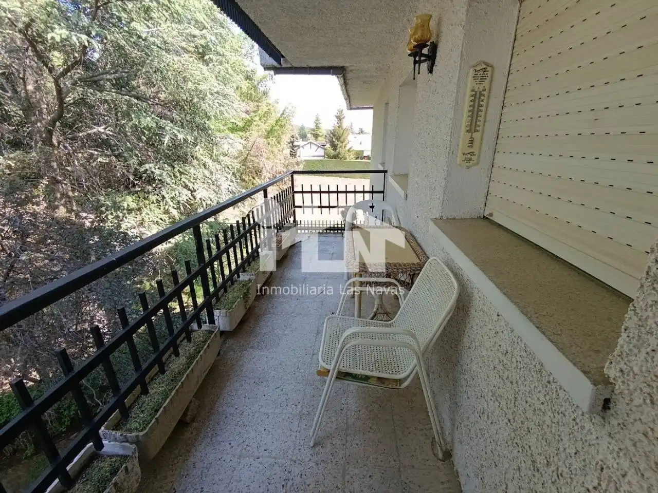 Terrassa de Pis en venda en Las Navas del Marqués  amb Parquet, Terrassa i Traster