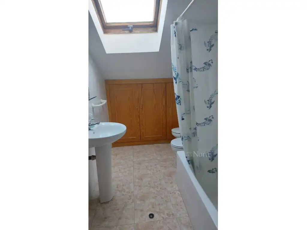 Badezimmer von Maisonette zur Miete in Cobeña