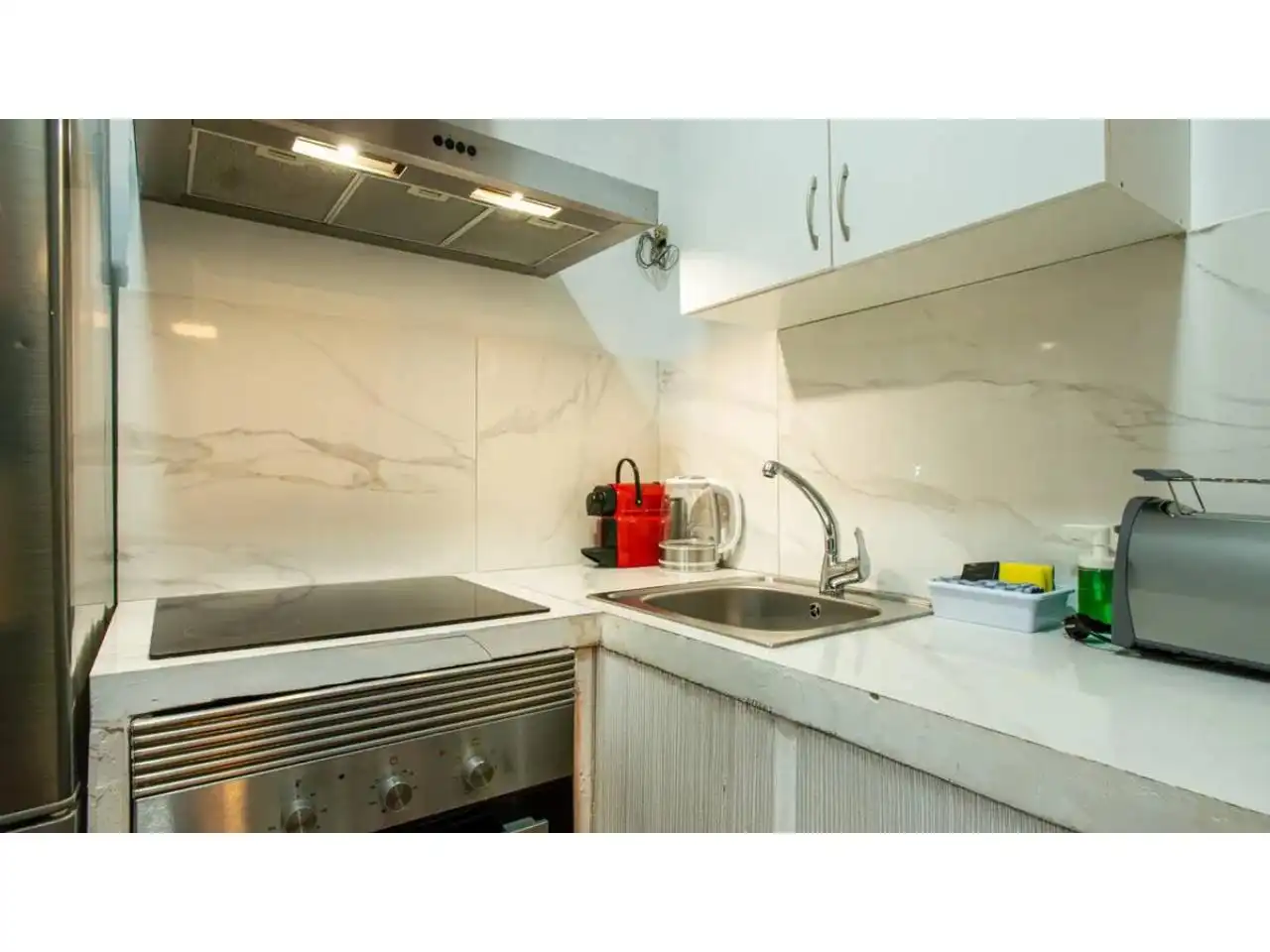 Kitchen of Study for sale in Barcelona  with Parquet flooring
