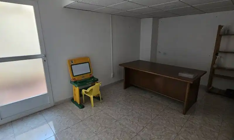 Local comercial en alquiler en Numancia, imagen 4