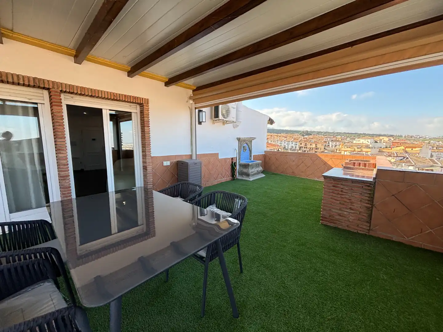 Terraza de Ático de alquiler en La Zubia con Aire acondicionado, Calefacción y Jardín privado