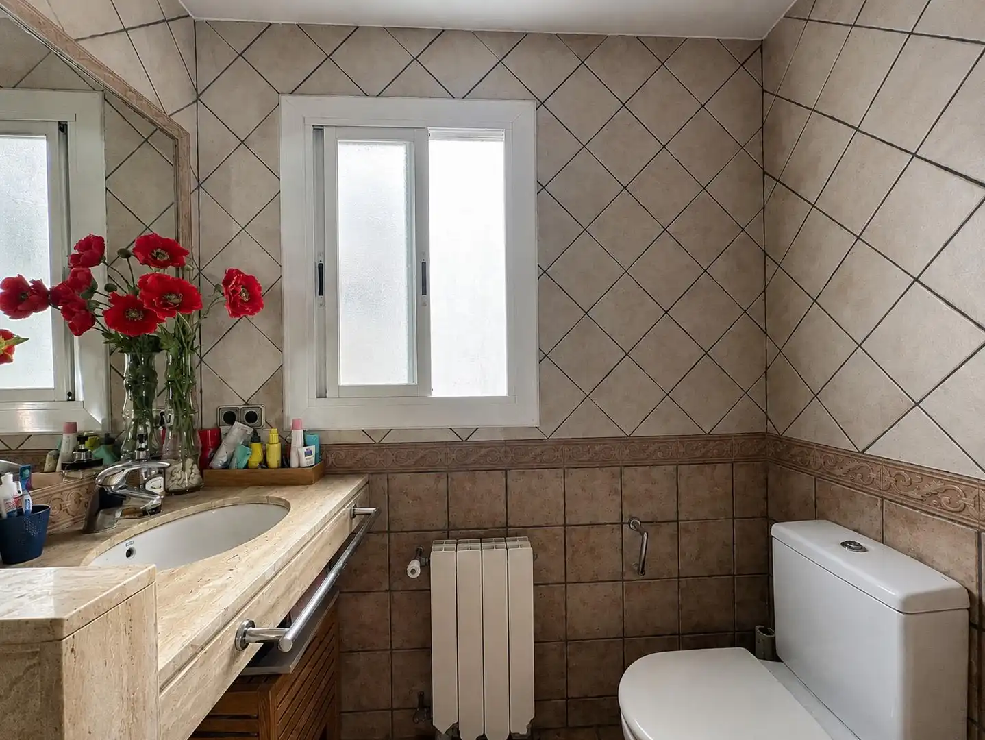 Badezimmer von Wohnung zum Verkauf in Esplugues de Llobregat mit Klimaanlage, Parkett und Terrasse