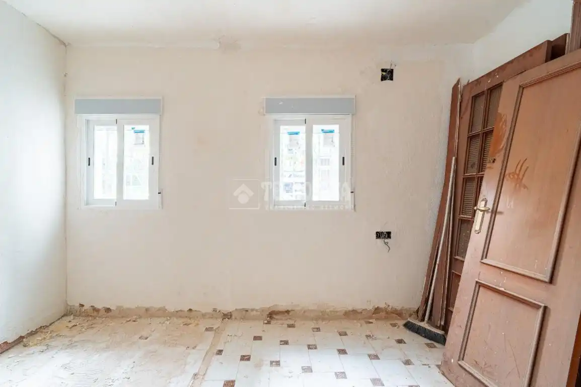 Flat for sale in Granada