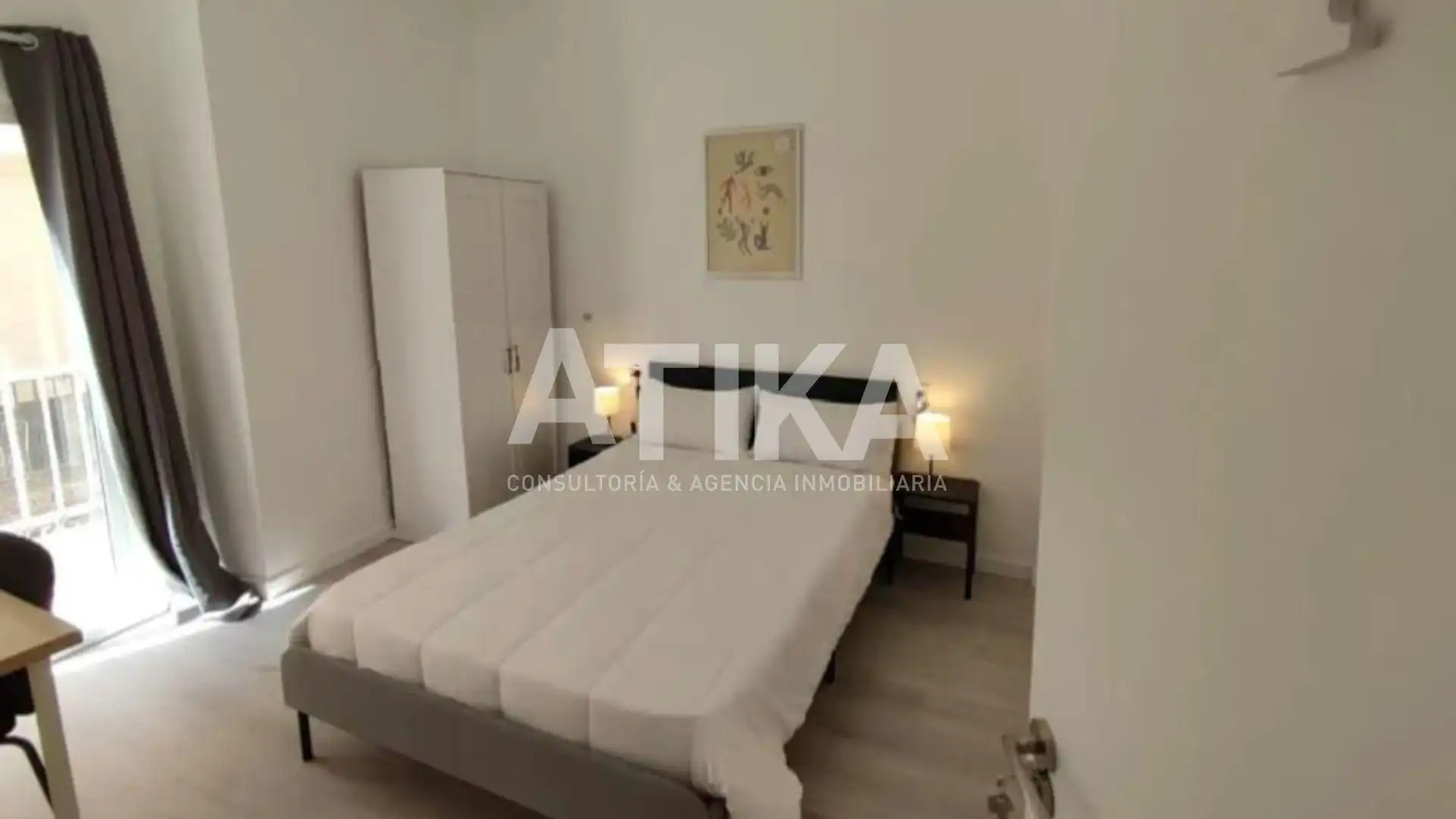 Bedroom of Flat for share in Ontinyent  with Air Conditioner, Heating and Parquet flooring